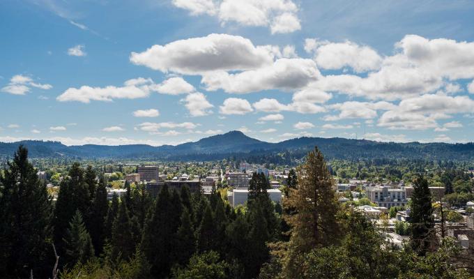 Aerial shot of Eugene, Oregon on a bright and sunny day.